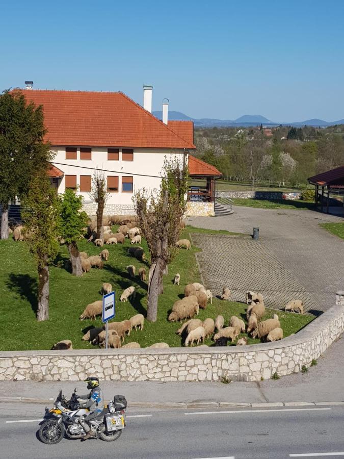 רקוביצה Accommodation "Old Town Dreznik" מראה חיצוני תמונה